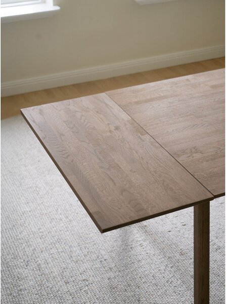 Proširiv blagovaonski stol od punog hrasta 95x220 cm Clapperton – Rowico