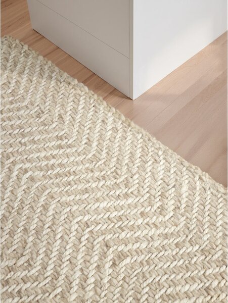 Krem/boje slonovače ručno rađen tepih od mješavine vune 80x150 cm Majoli – Elle Decoration