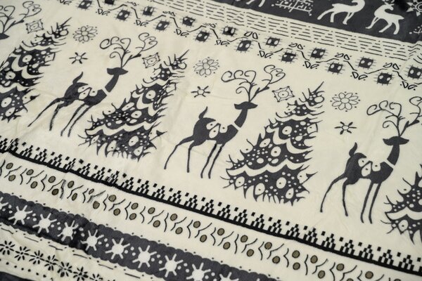 Posteljina mikropliš WINTER DEER siva Dimenzije posteljine: 70 x 90 cm | 140 x 220 cm