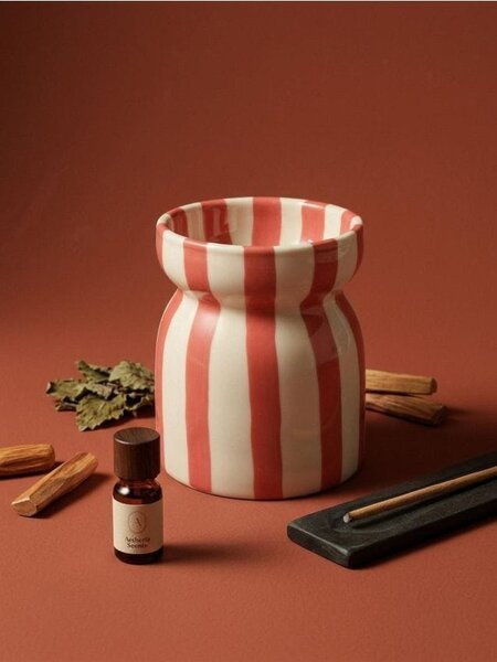 Sinsay - Mirisna svijeća Sandalwood&Patchouli
