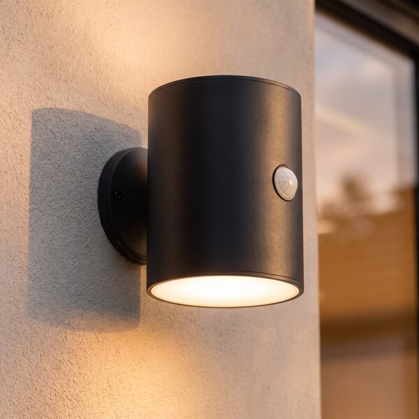 Lindby LED solarna zidna svjetiljka Amren, crna, ABS, senzor, Crno, Plastika