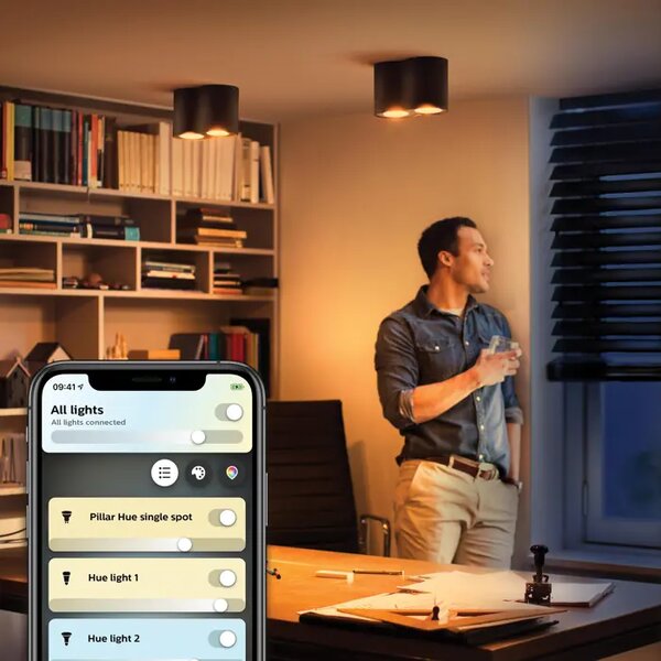 PILLAR PHILIPS HUE pametni LED reflektor crni 2XGU10 8720169320116