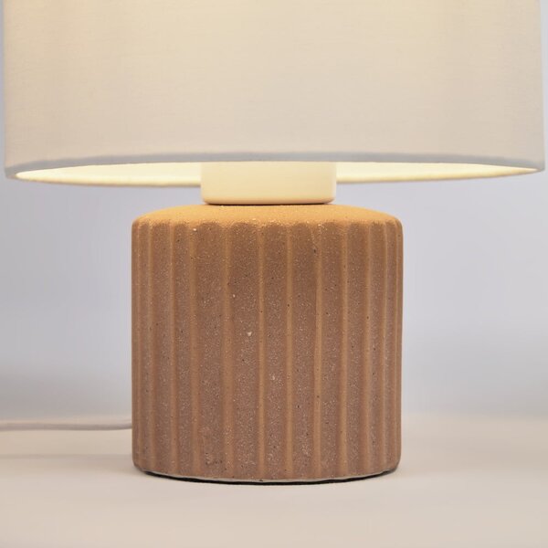 Stolna lampa s tekstilnim sjenilom u bijeloj prirodnoj boji (visina 28 cm) Eshe - Kave Home