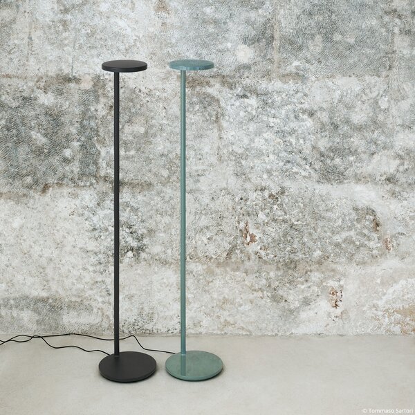 Podne Lampa Flos Architectural, Oblique Floor, prigušiv, Crno, Dnevna soba, Metal
