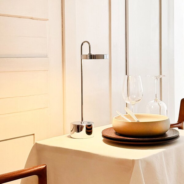 Stolne Lampa Dyberg Larsen, MOOVELIGHT, prigušiv, Krom, Dnevna soba, Metal, Dizajn