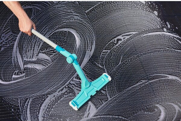 Zeleni teleskopski brisač prozora 71 cm 4in1 FlexReach – LEIFHEIT