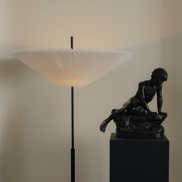 Podne Lampa New Works, Nebra, Crno, Dnevna soba, Metal, Dizajn