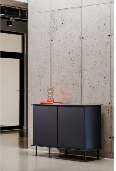 Tamno plava komoda s rupom za kabele 120x88x50 cm Suumo – noo.ma