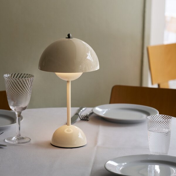 Stolne Lampa &Tradition, Flowerpot VP9, prigušiv, Bež, Dnevna soba, Plastika, Dizajn