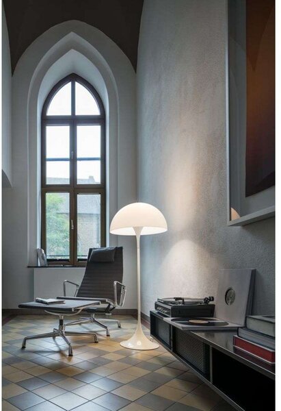Podne Lampa Louis Poulsen, Panthella, Bijela, Dnevna soba, Plastika, Dizajn