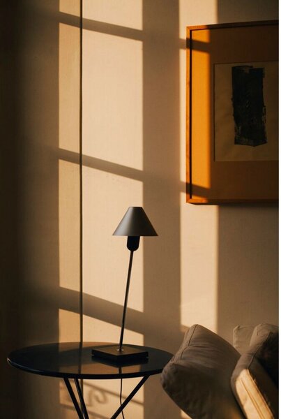 Stolne Lampa Santa & Cole, Crno, Dnevna soba, Aluminij