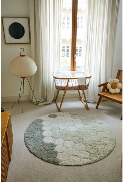 Svijetlo zeleni periv/ručno rađen pamučan okrugao tepih ø 140 cm Honeycomb Blue Sage – Lorena Canals