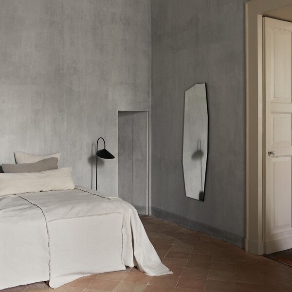 Podne Lampa ferm LIVING, Arum, Crno, Dnevna soba, Mramor, Dizajn