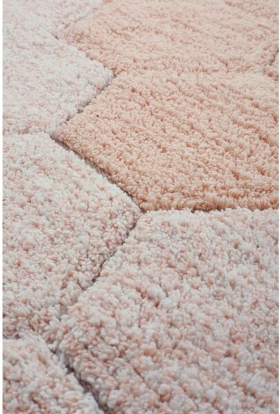 Svijetlo ružičasti periv/ručno rađen pamučan okrugao tepih ø 140 cm Honeycomb Rose – Lorena Canals