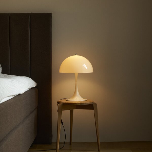 Stolne Lampa Louis Poulsen, Panthella 320, Bež, Dnevna soba, Plastika, Moderan
