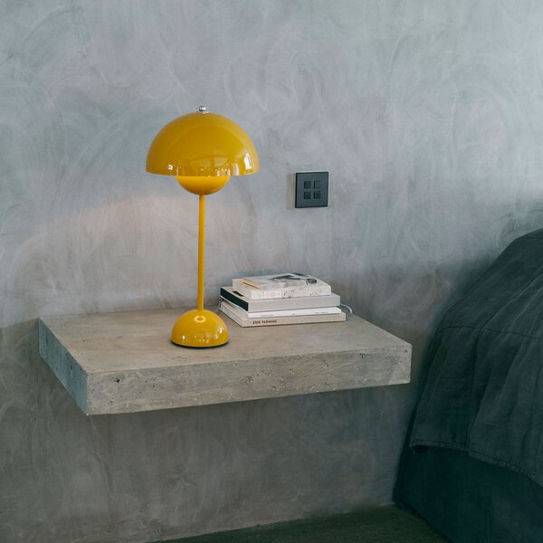 Stolne Lampa &Tradition, Flowerpot VP3, Žuta, Dnevna soba, Metal, Dizajn