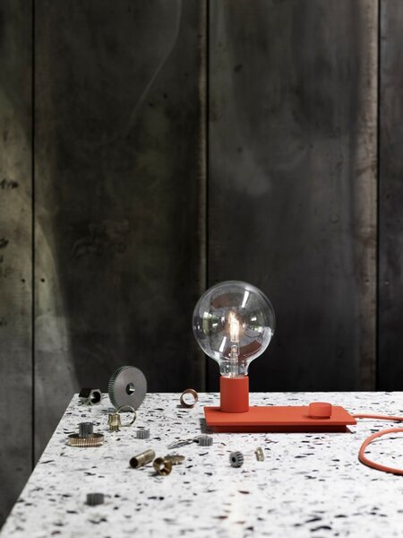 Stolne Lampa Muuto, Crno, Spavaća soba, Aluminij, Dizajn