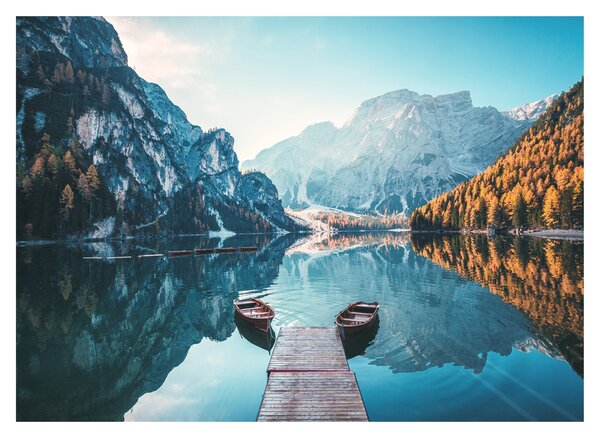 Staklena slika - Čamci na jezeru Braies (70x50 cm)