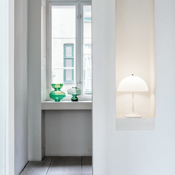 Stolne Lampa Louis Poulsen, Panthella, Bijela, Dnevna soba, Plastika, Dizajn