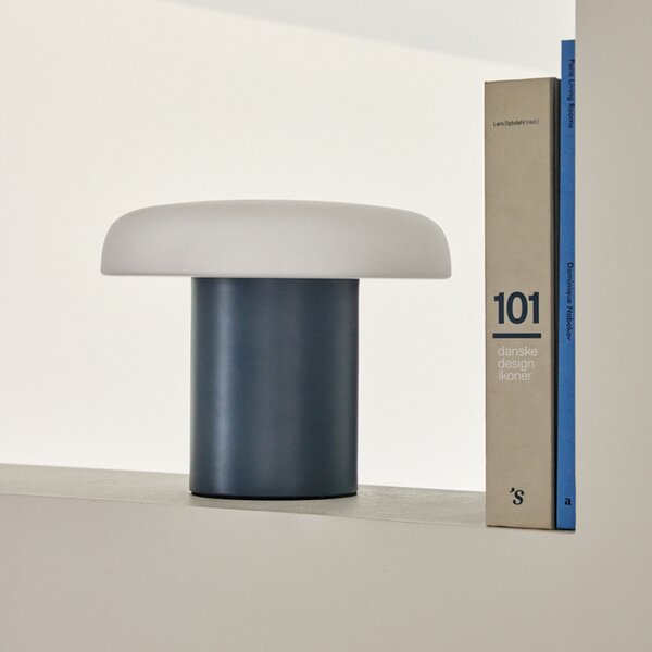 Stolne Lampa Hübsch, Ateliers, Plava, Dnevna soba, Metal
