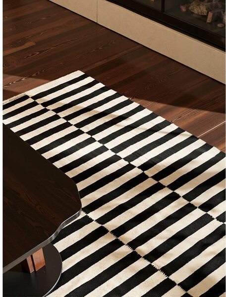Crno-bijeli obostrani/ručno rađen vuneni tepih 120x180 cm Donna – Hanse Home