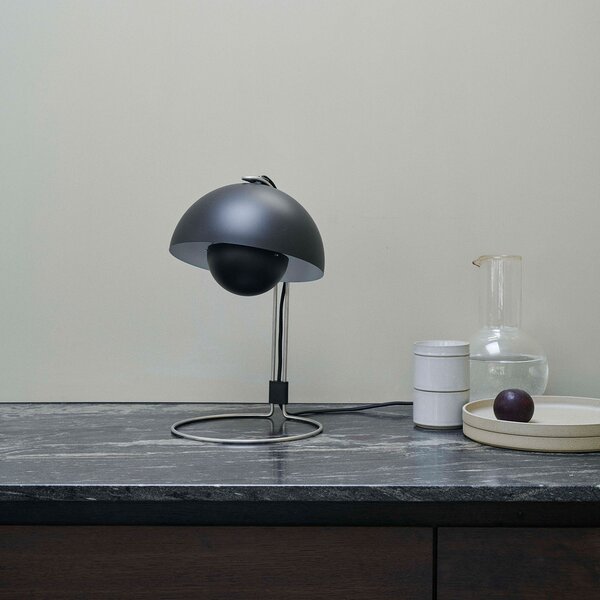 Stolne Lampa &Tradition, Flowerpot VP4, Crno, Dnevna soba, Metal, Dizajn