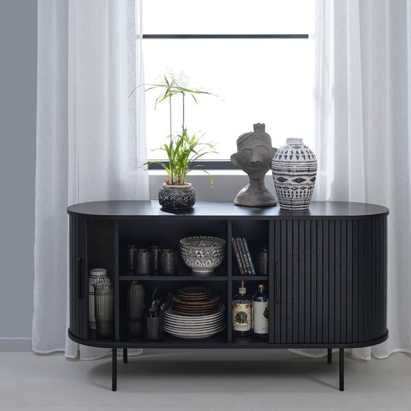 Crna niska komoda u dekoru hrasta s kliznim vratima 140x76 cm Nola – Unique Furniture