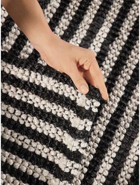 Crni ručno rađen juten tepih 160x230 cm Harvest Ebony – Elle Decoration