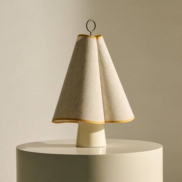 Stolne Lampa GUBI, Hornbæk, prigušiv, Bež, Dnevna soba, Tkanina / tekstil, Dizajn