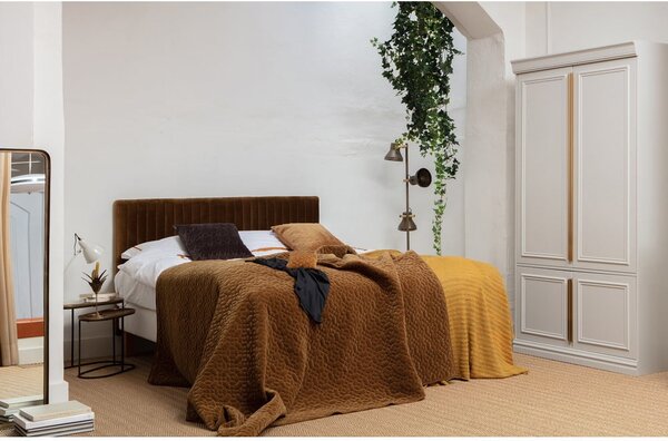 Svijetlo sivi ormar od masivnog bora 110x215x62 cm Organize – WOOOD