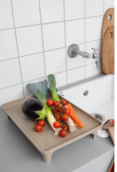 Bež dvoetažan ocjeđivač za posuđe 42x29 cm Dry-It – Mette Ditmer Denmark