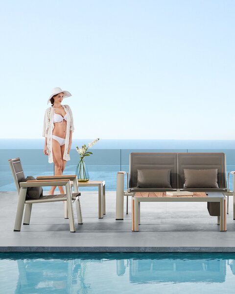 Idealaqua Geneva vrtni stol 110×70 cm