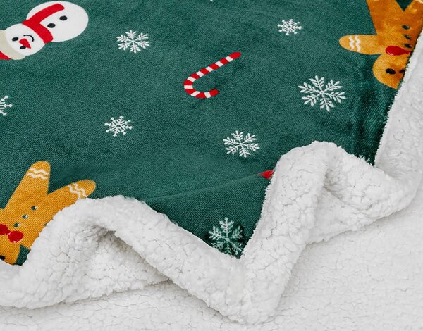 Božićni tamnozeleni pokrivač od mikropliša SNOWMAN AND GINGERBREAD Dimenzije: 200 x 220 cm