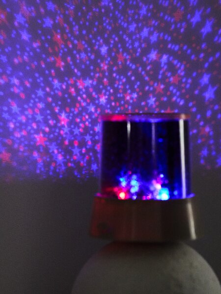 Sinsay - Rotirajući LED RGB projektor zvijezda