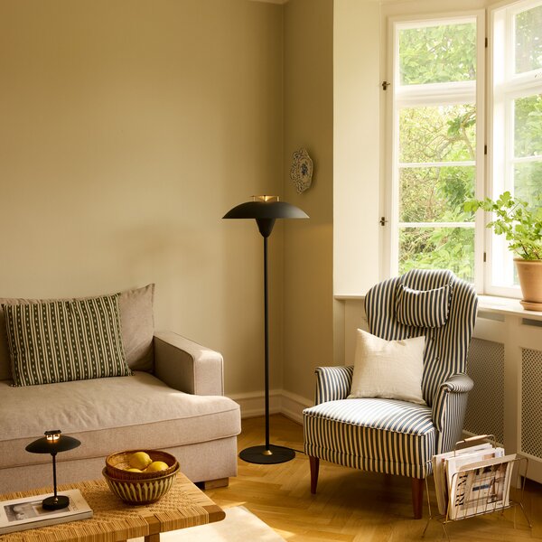 Podne Lampa Halo Design, STEPP, Crno, Dnevna soba, Metal, Skandinavski