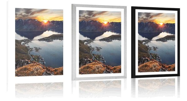 Plakat s paspartuom zadivljujuća planinska panorama sa zalaskom sunca