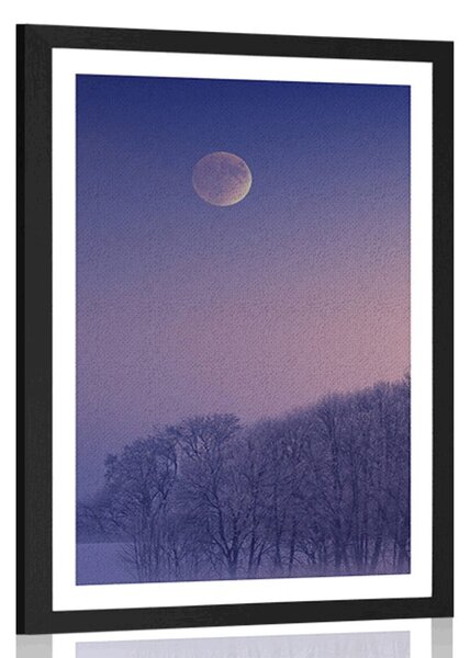 Plakat s paspartuom puni mjesec iznad sela