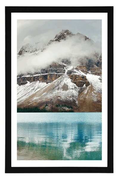 Plakat s paspartuom jezero blizu prekrasne planine