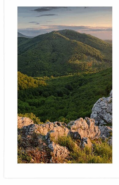 Plakat s paspartuom priroda obasjana suncem