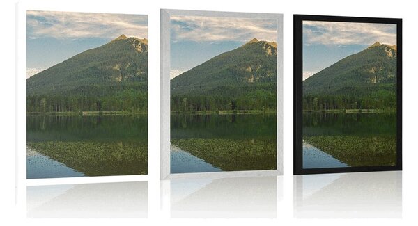 Plakat jezero ispod planina
