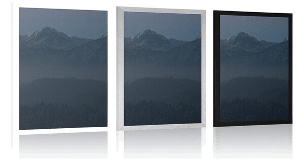 Plakat puni mjesec iznad planina