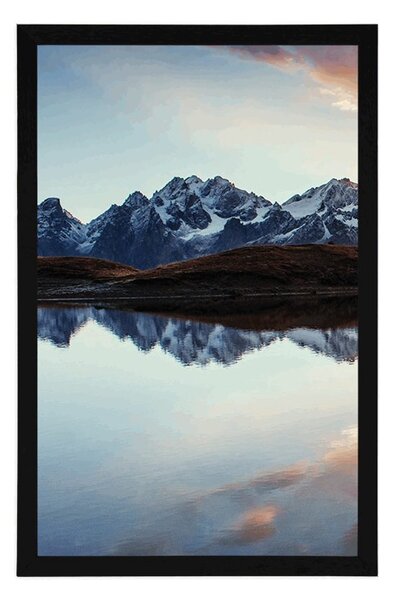 Plakat blistav zalazak sunca iznad planinskog jezera