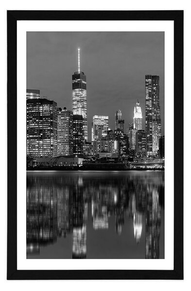Plakat s paspartuom odsjaj Manhattana u vodi u crno-bijelom dizajnu
