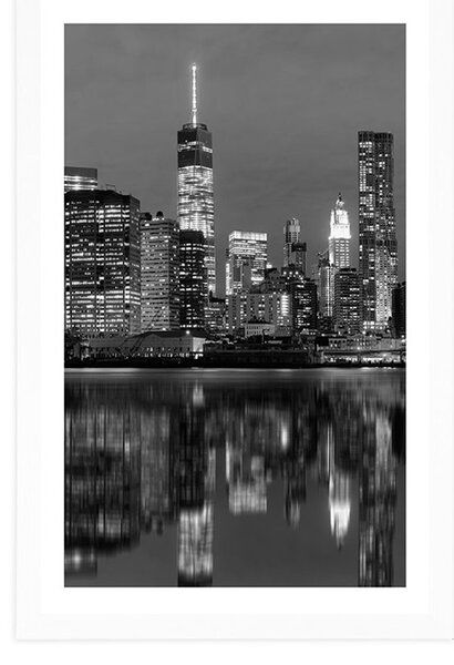 Plakat s paspartuom odsjaj Manhattana u vodi u crno-bijelom dizajnu