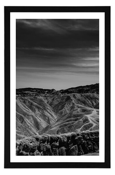 Plakat s paspartuom Nacionalni park Death Valley u crno-bijelom dizajnu