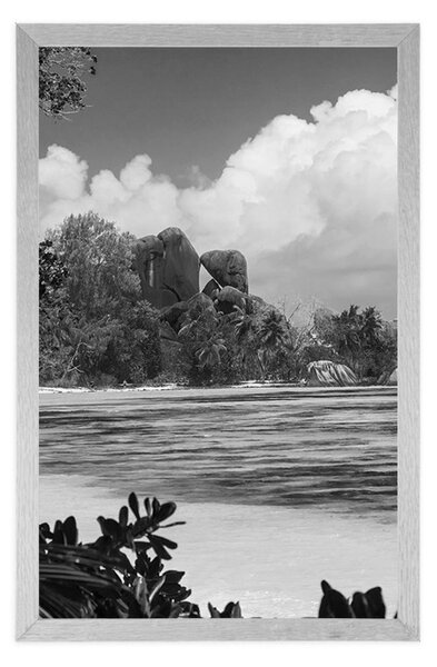 Plakat prekrasna plaža na otoku La Digue u crno-bijelom dizajnu