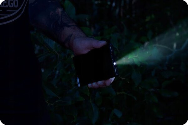 USB 2x PowerBank 20000Mah + LED svjetiljka tanka crna