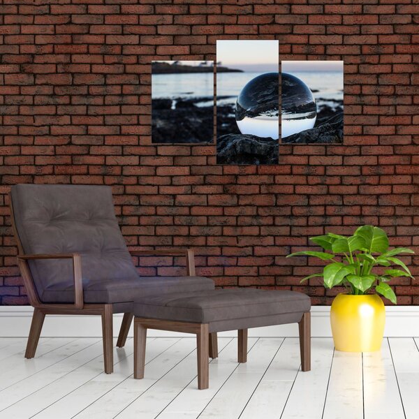 Slika staklene kugle na stijeni (90x60 cm)