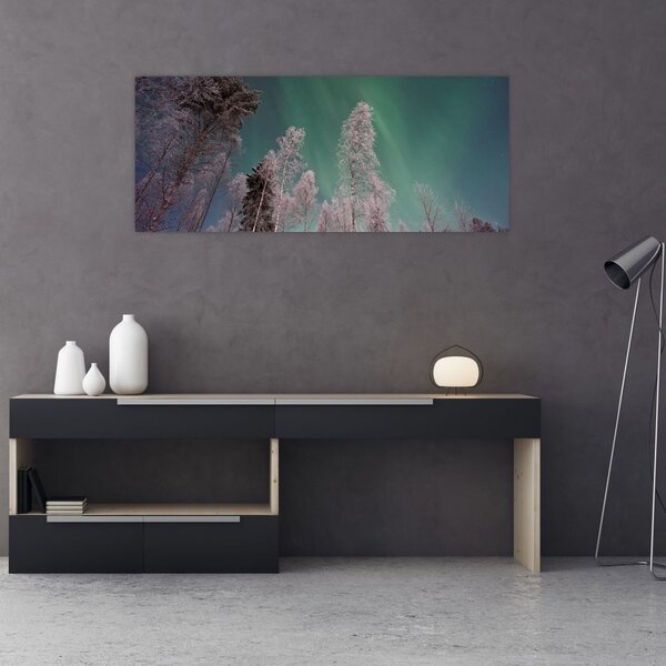 Slika polarne svjetlosti nad zaleđenim drvećem (120x50 cm)