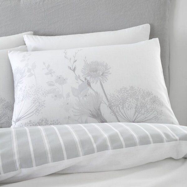 Bijela/siva posteljina za bračni krevet/za produženi krevet 230x220 cm Meadowsweet Floral – Catherine Lansfield